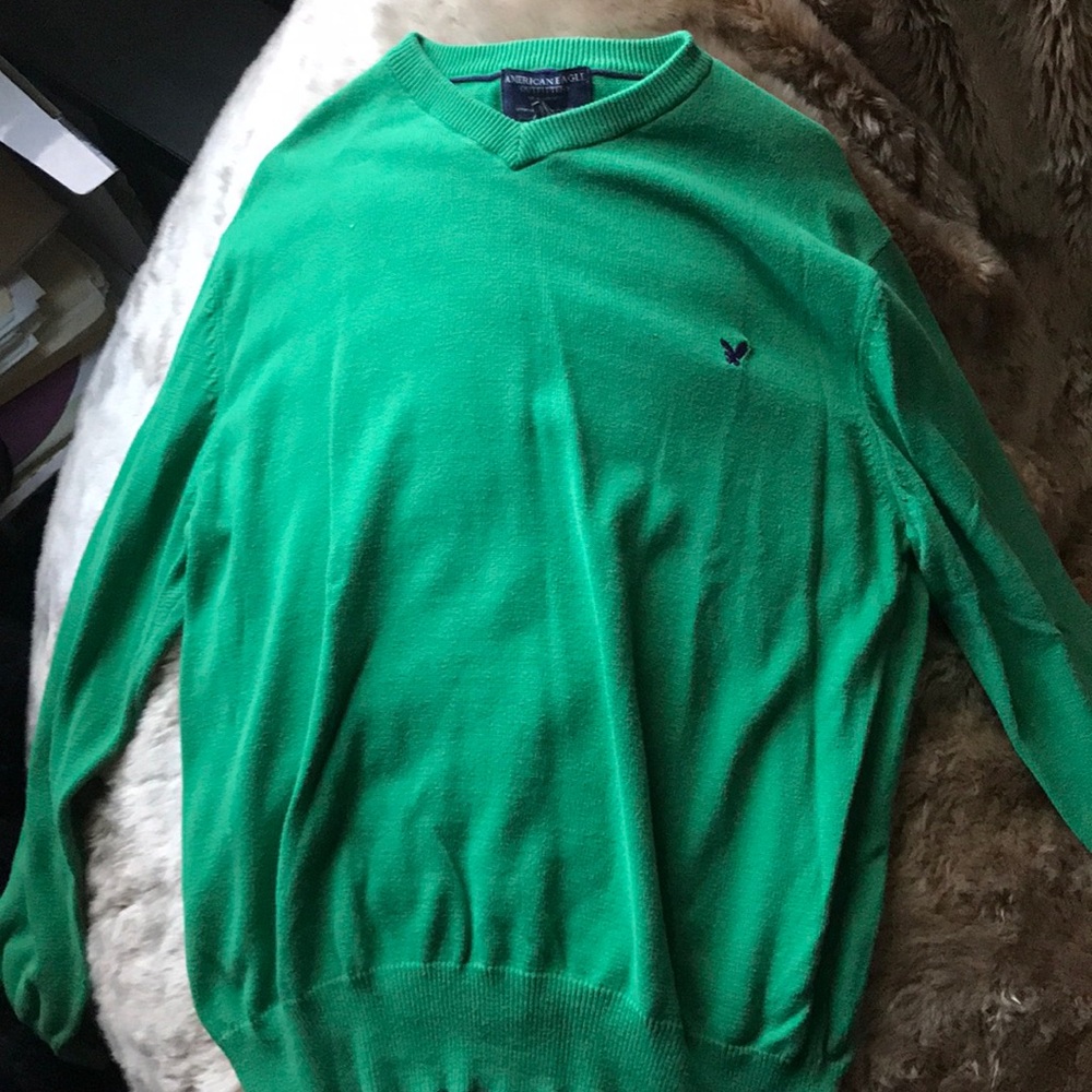 V-neck Crewneck sweater